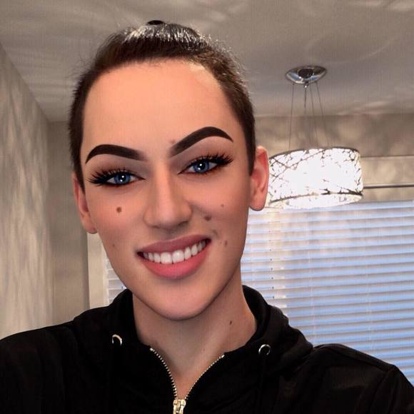 Meet your Posher, Bailey - Picture 1 of 1